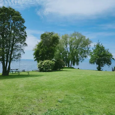 Lake House别墅